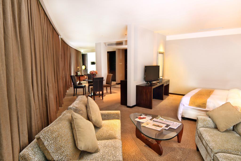 Grand Delta Hotell Medan Exteriör bild